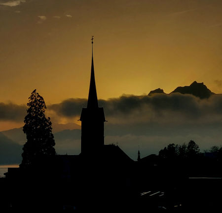 Kirchengeläut um Mitternacht